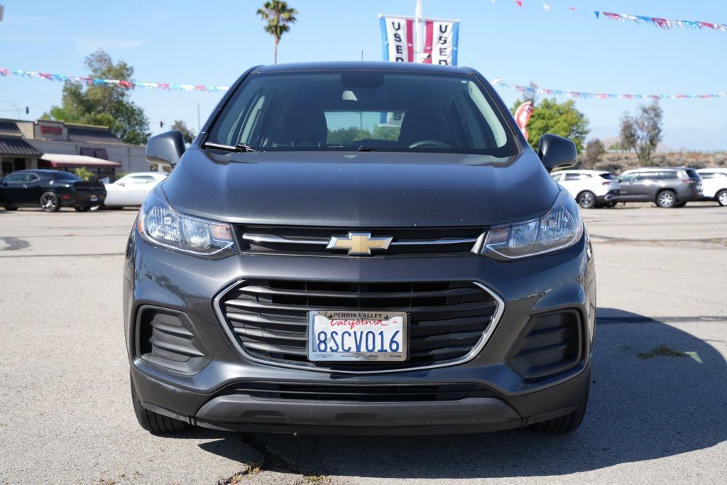 Used 2020 Chevrolet Trax LS with VIN 3GNCJKSB5LL273342 for sale in Perris, CA