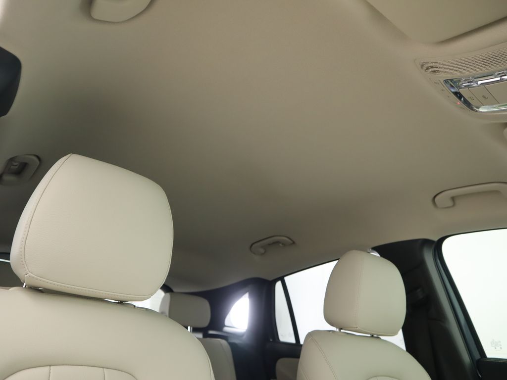 Thumbnail: 2023 Mercedes-Benz GLA - 18