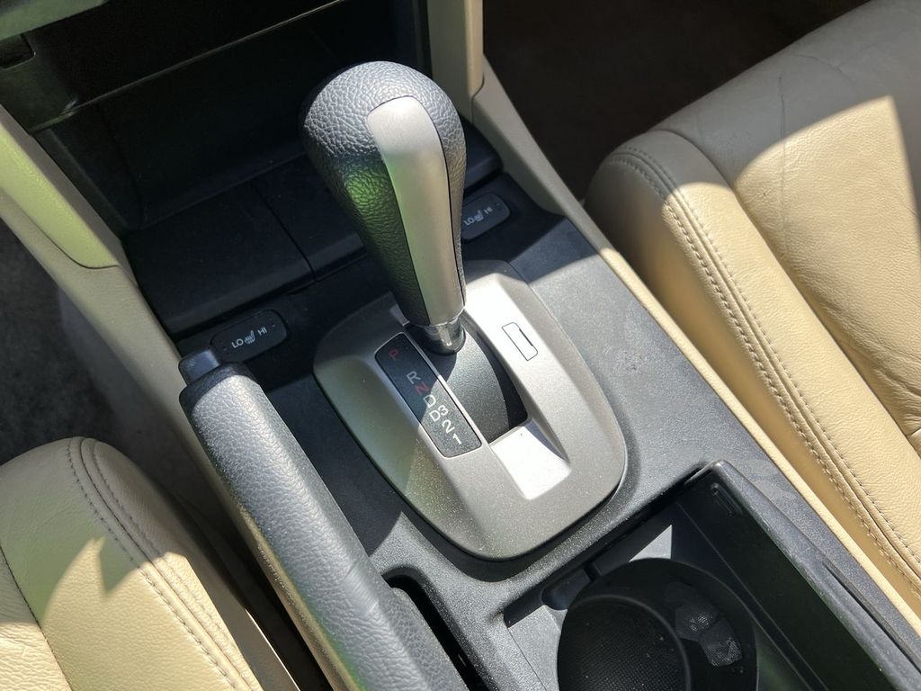 2010 Honda Accord EX-L V6 photo