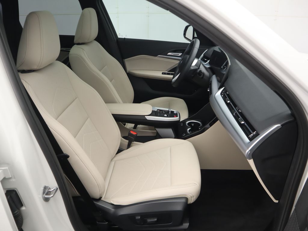 Thumbnail: 2023 BMW X1 - 21