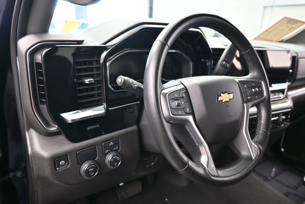 Used 2024 Black Chevrolet LT image 15