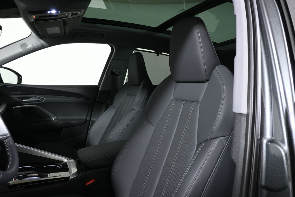 Thumbnail: 2026 Audi Q5 - 16