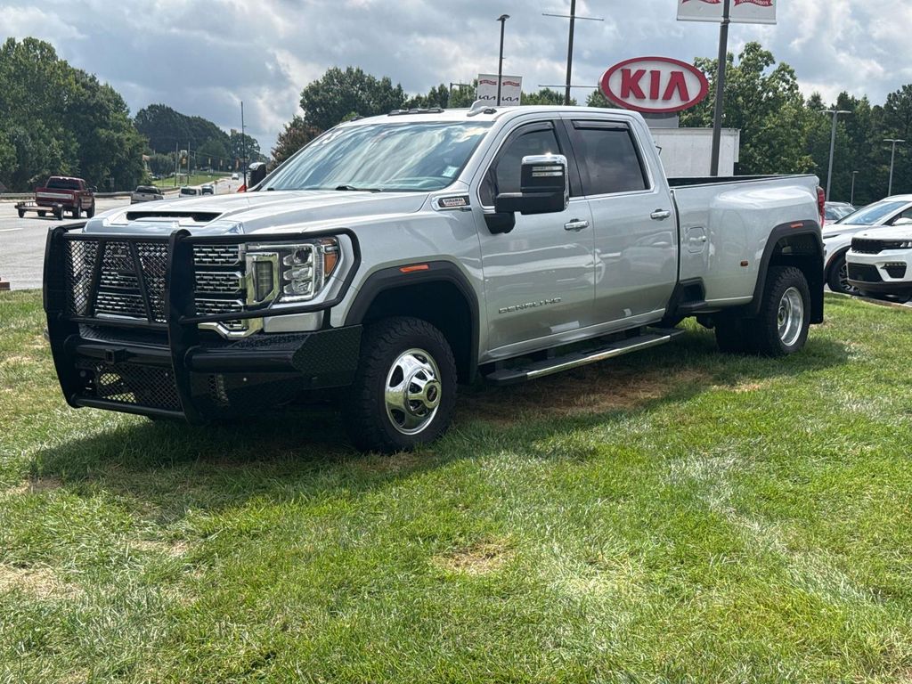2023 GMC Sierra 3500HD Denali Crew Cab 4WD