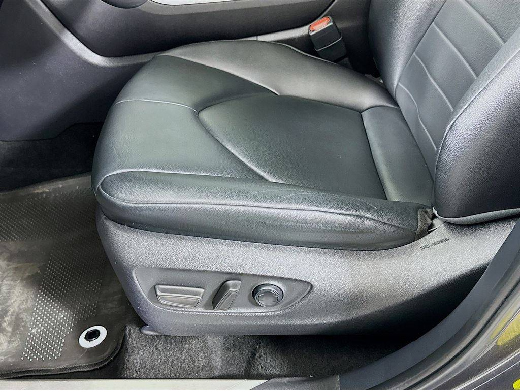 Thumbnail: 2024 Toyota Highlander - 19