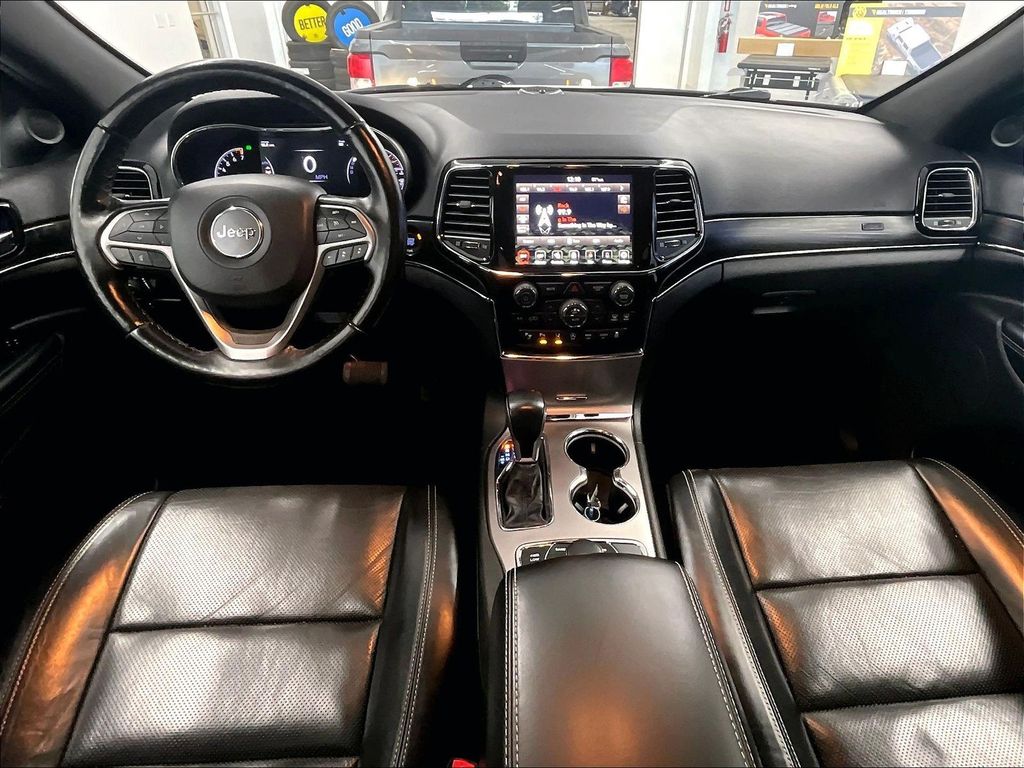2021 Jeep Grand Cherokee — photo 21