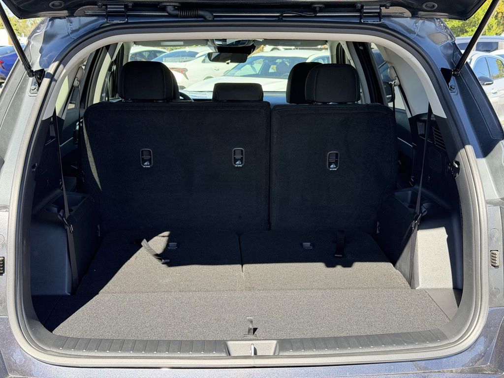 new 2026 Kia Sorento car, priced at $31,354