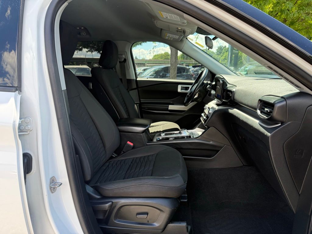 Used 2020 White Ford XLT image 30