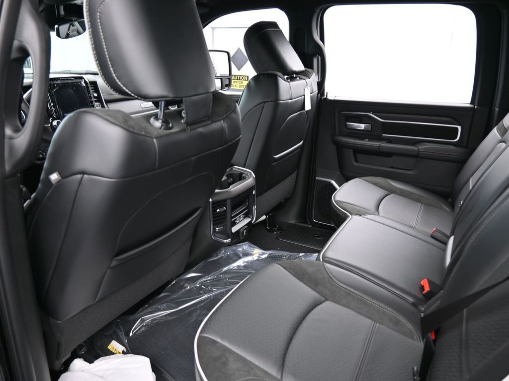 New 2026 Diamond Black Crystal Pearlcoat Ram Laramie image 31
