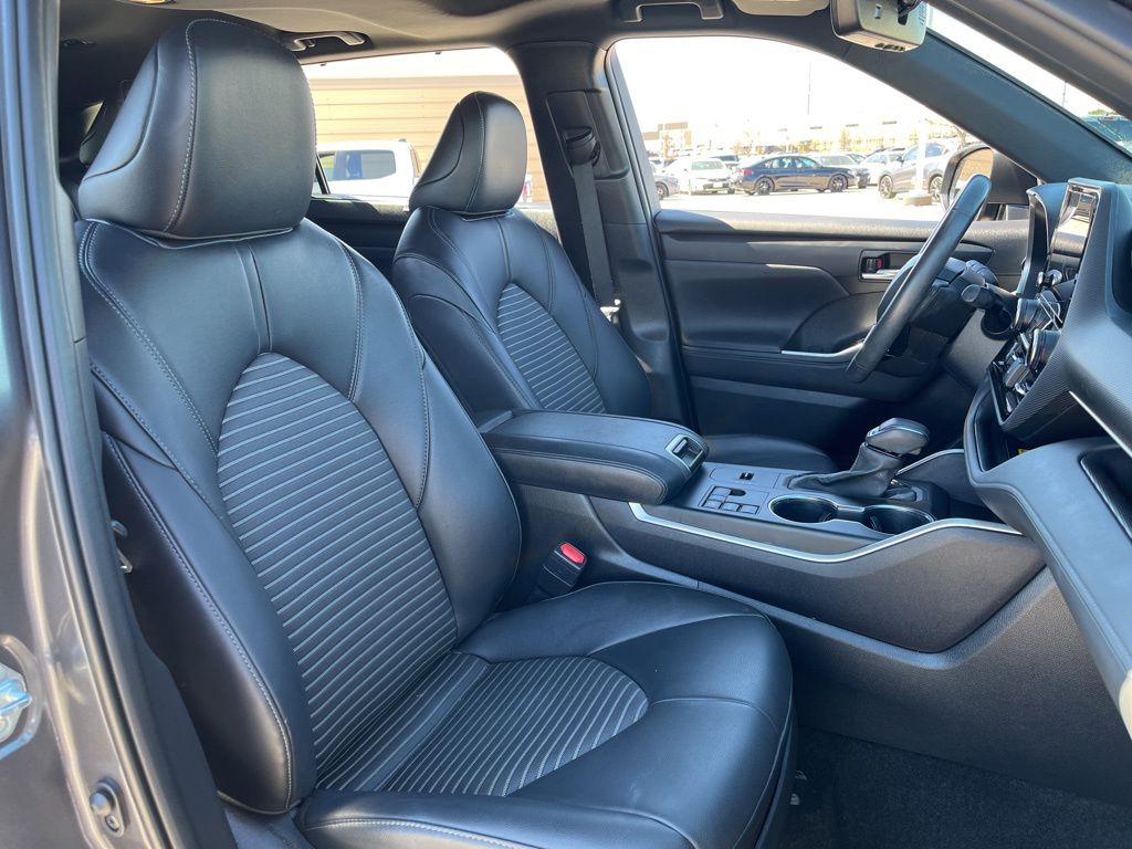 Thumbnail: 2024 Toyota Highlander - 29