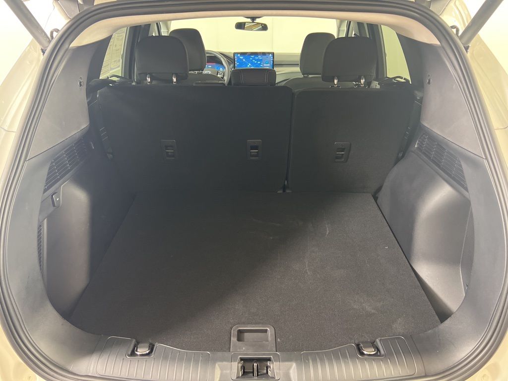 Used 2023 White Ford Active image 30