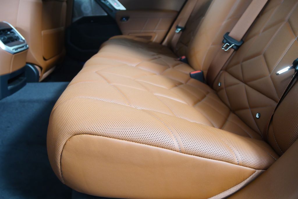 Thumbnail: 2026 BMW 7 Series - 16