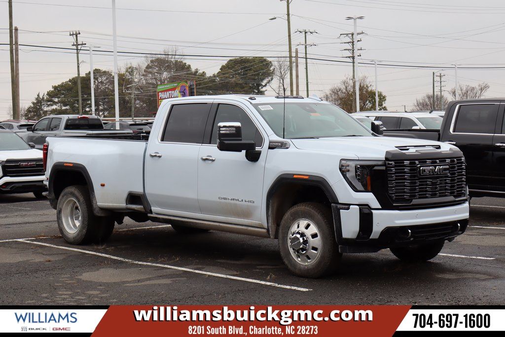 Glacier White Tricoat 2026 GMC Sierra 3500HD Pickup Truck Four-Wheel Drive Automatic