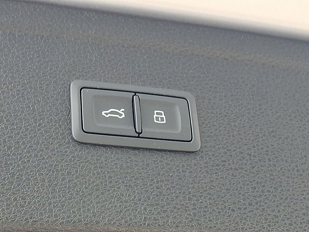 Thumbnail: 2025 Audi Q5 - 27