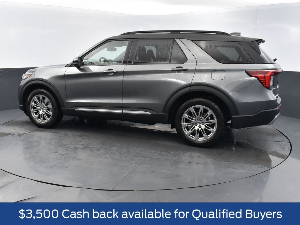 View vehicle photo 2