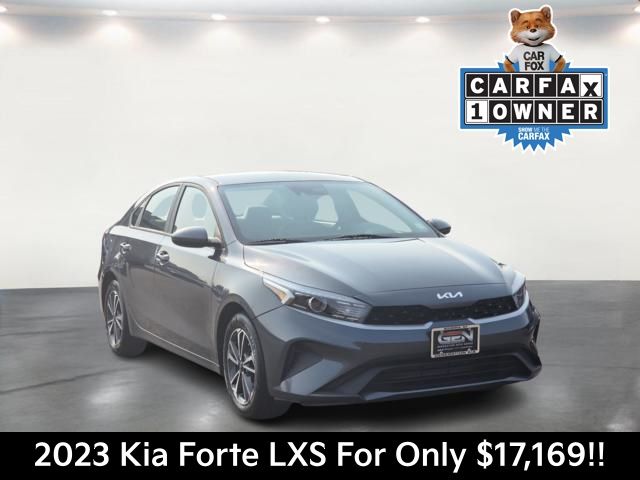 Gravity Gray 2023 Kia Forte Sedan Front-Wheel Drive Continuously Variable Transmission