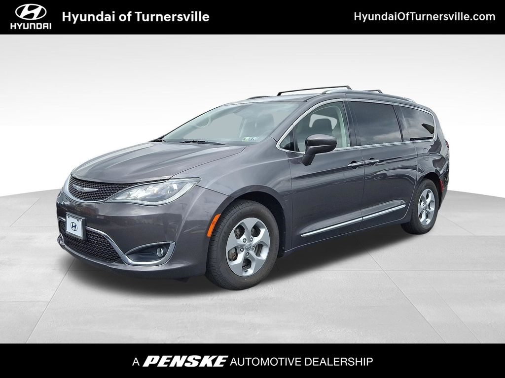 2017 Chrysler Pacifica  -
                  Turnersville, NJ