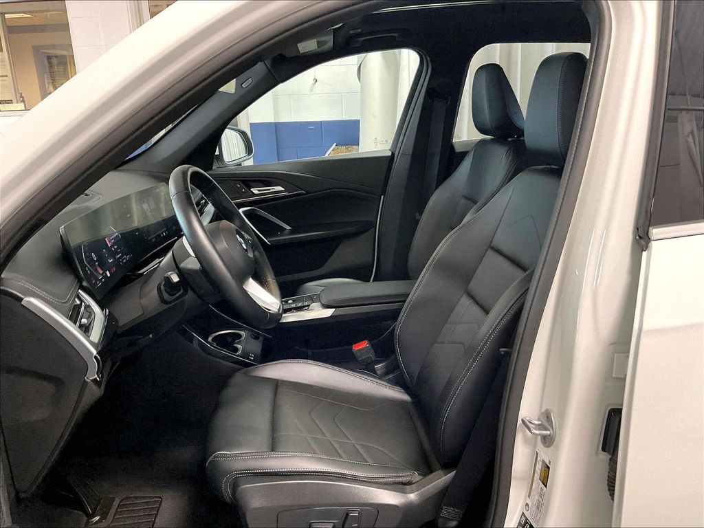 2026 BMW X1 — photo 10