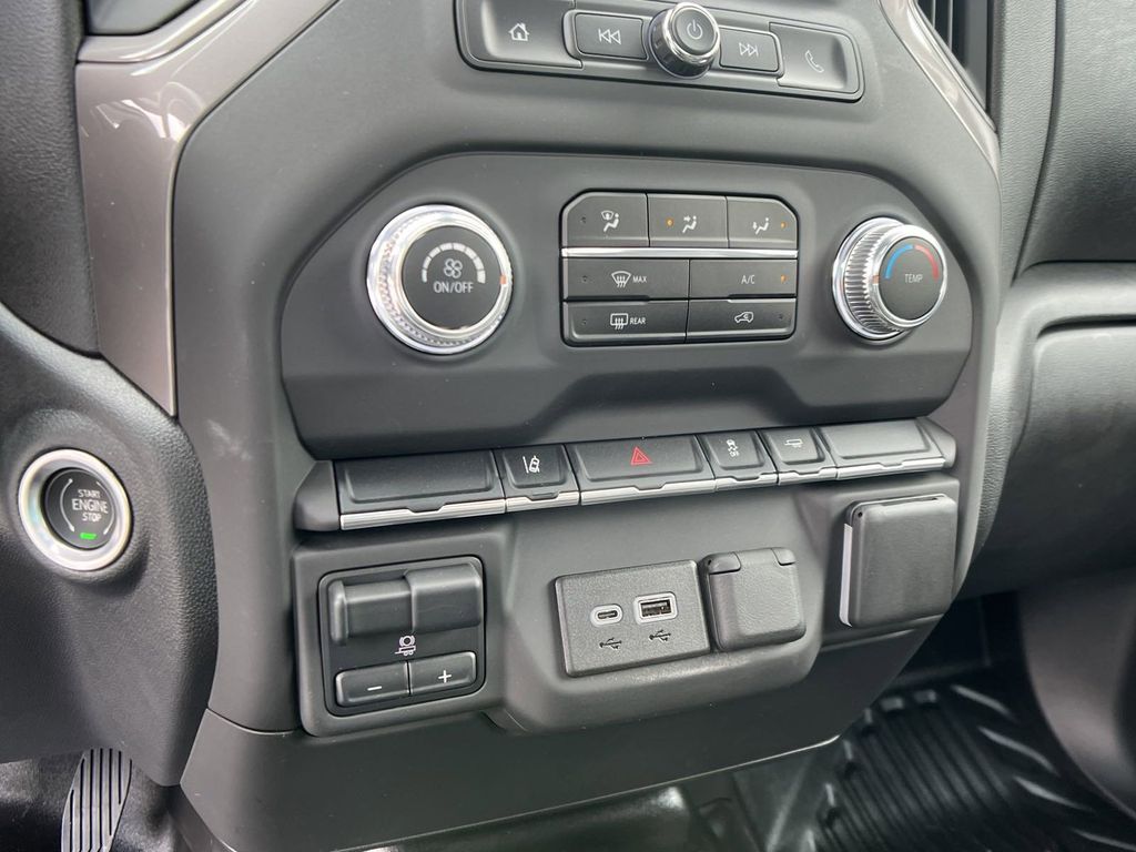 new 2024 GMC Sierra 3500HD car, priced at $39,778