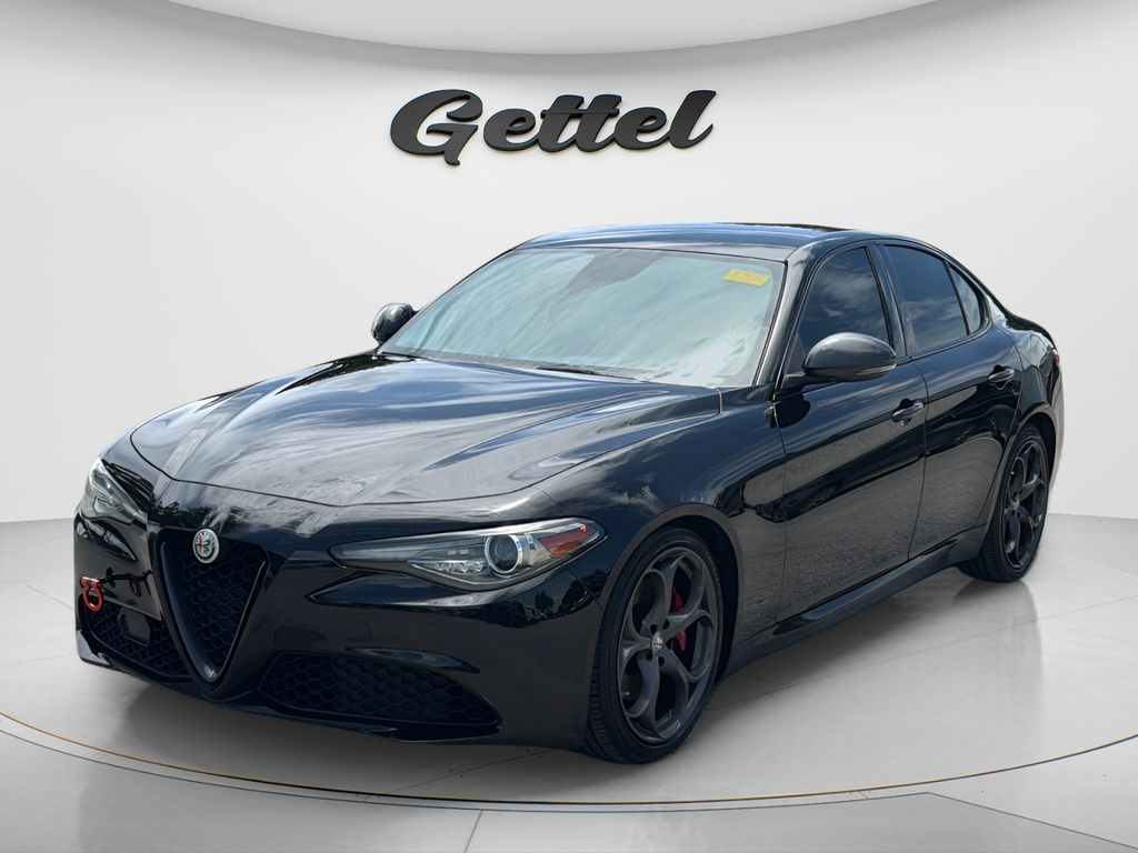 Alfa Black 2019 Alfa Romeo Giulia Sedan Rear-Wheel Drive 8-Speed Automatic