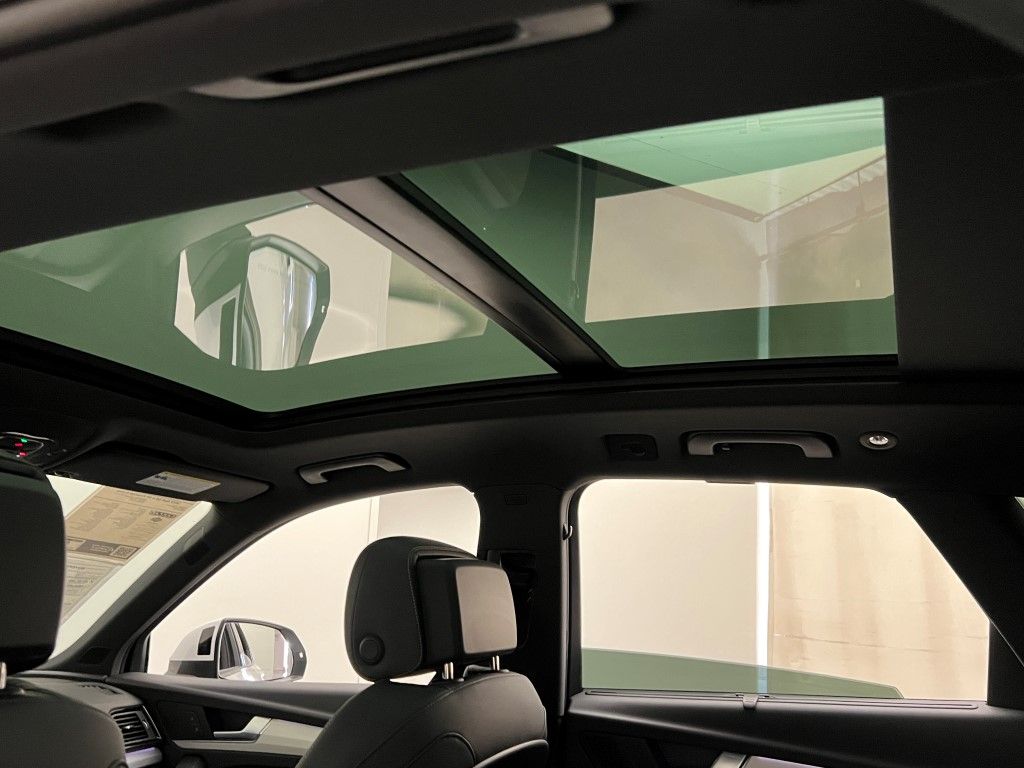 Thumbnail: 2023 Audi Q5 - 16