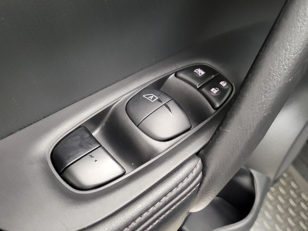 Thumbnail: 2019 Nissan Rogue - 32