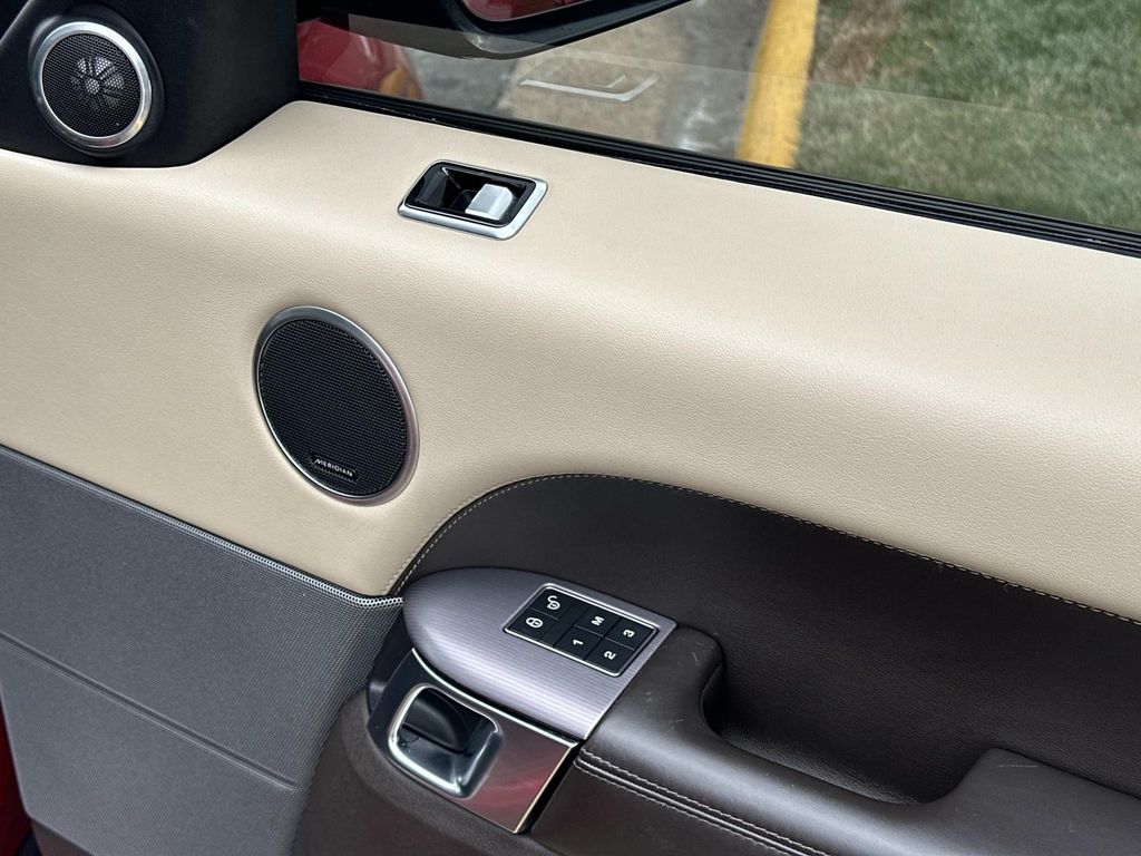 Thumbnail: 2019 Land Rover Range Rover Sport - 20