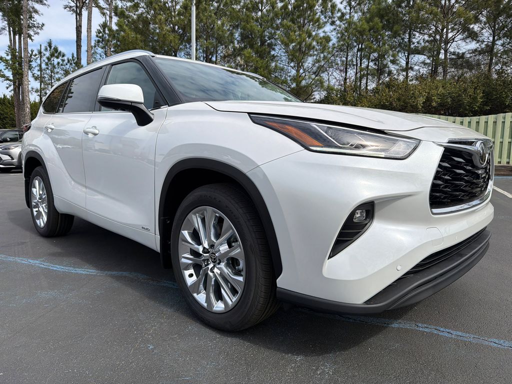 2026 Toyota Highlander Hybrid Limited AWD