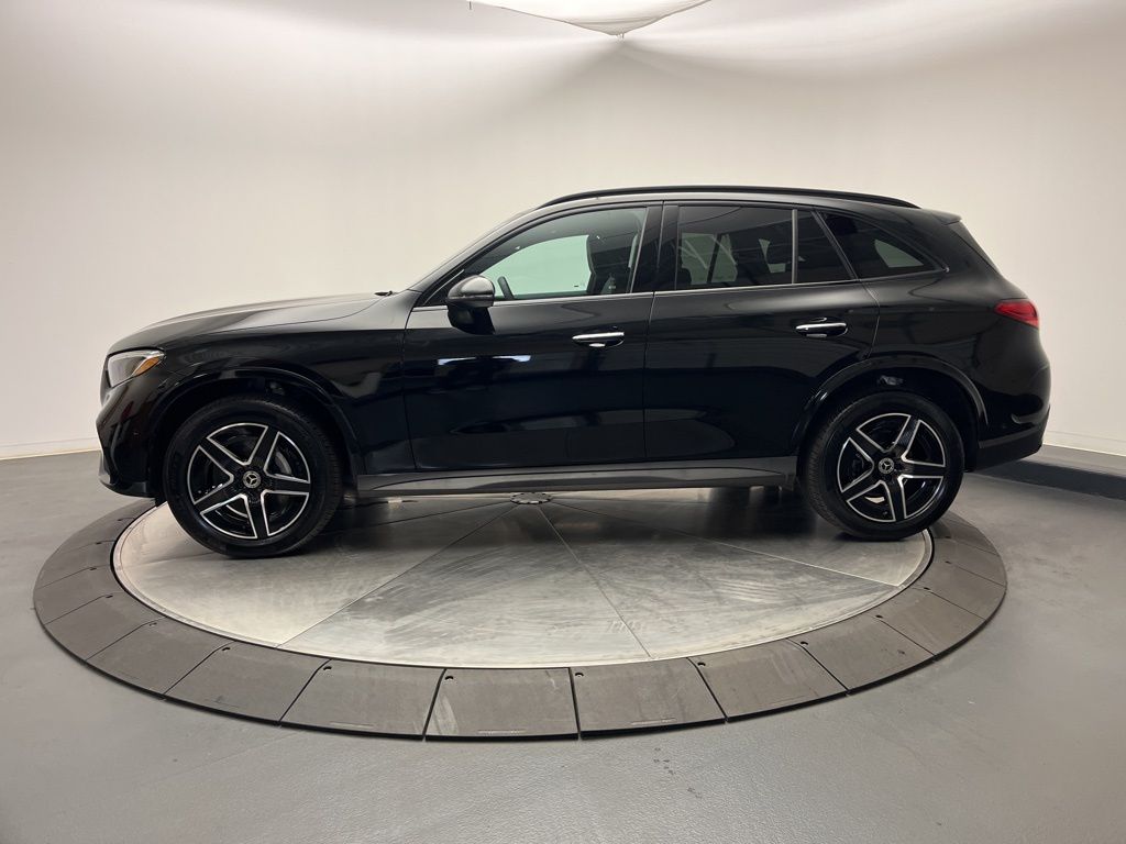 Thumbnail: 2025 Mercedes-Benz GLC - 4