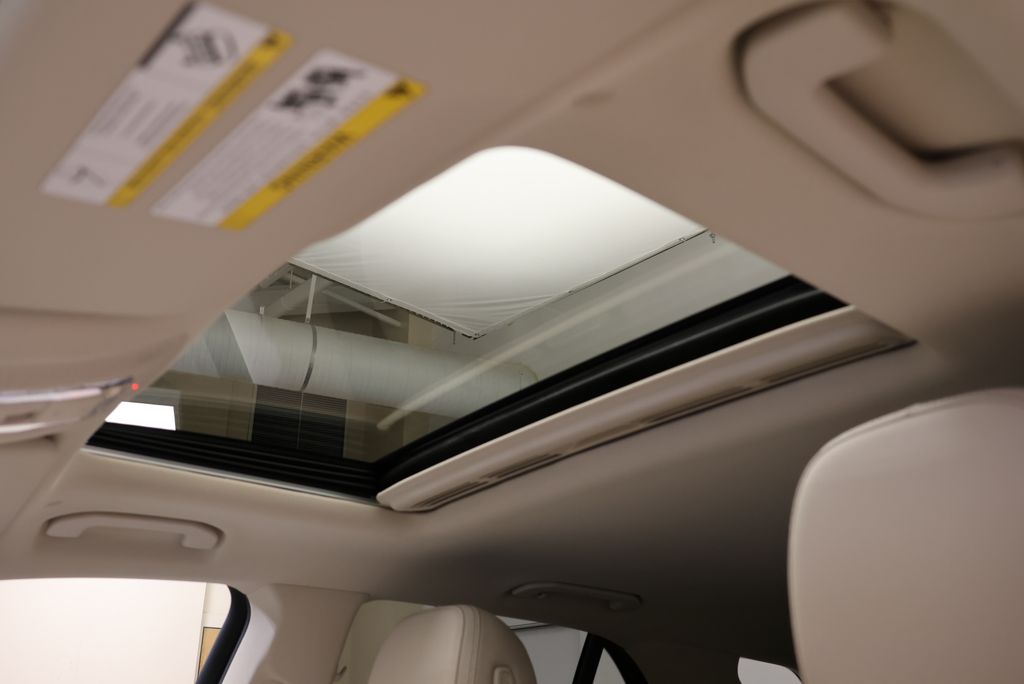 Thumbnail: 2026 Mercedes-Benz GLE - 15