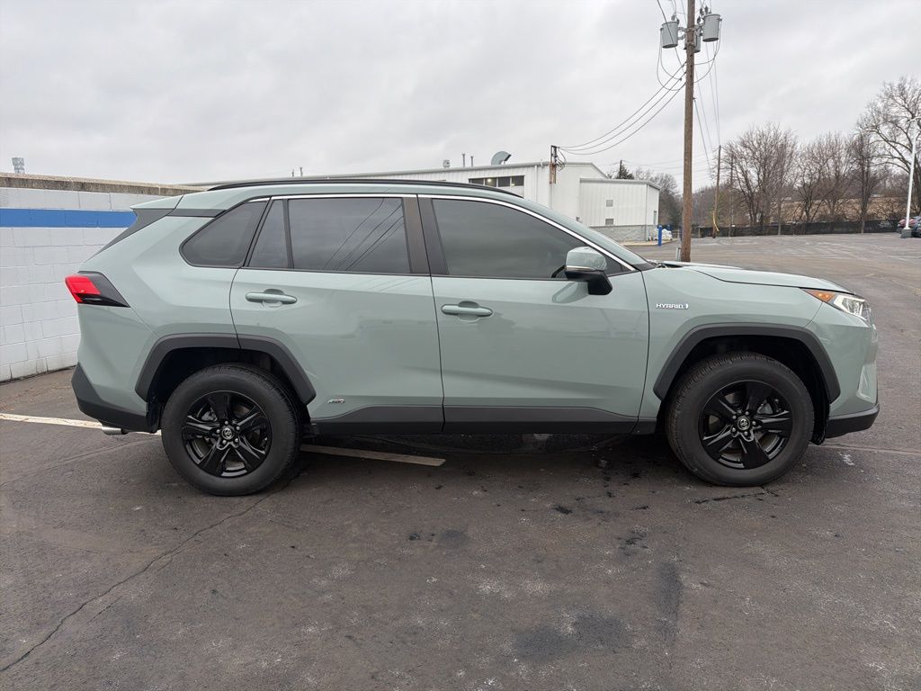 Thumbnail: 2019 Toyota RAV4 - 6