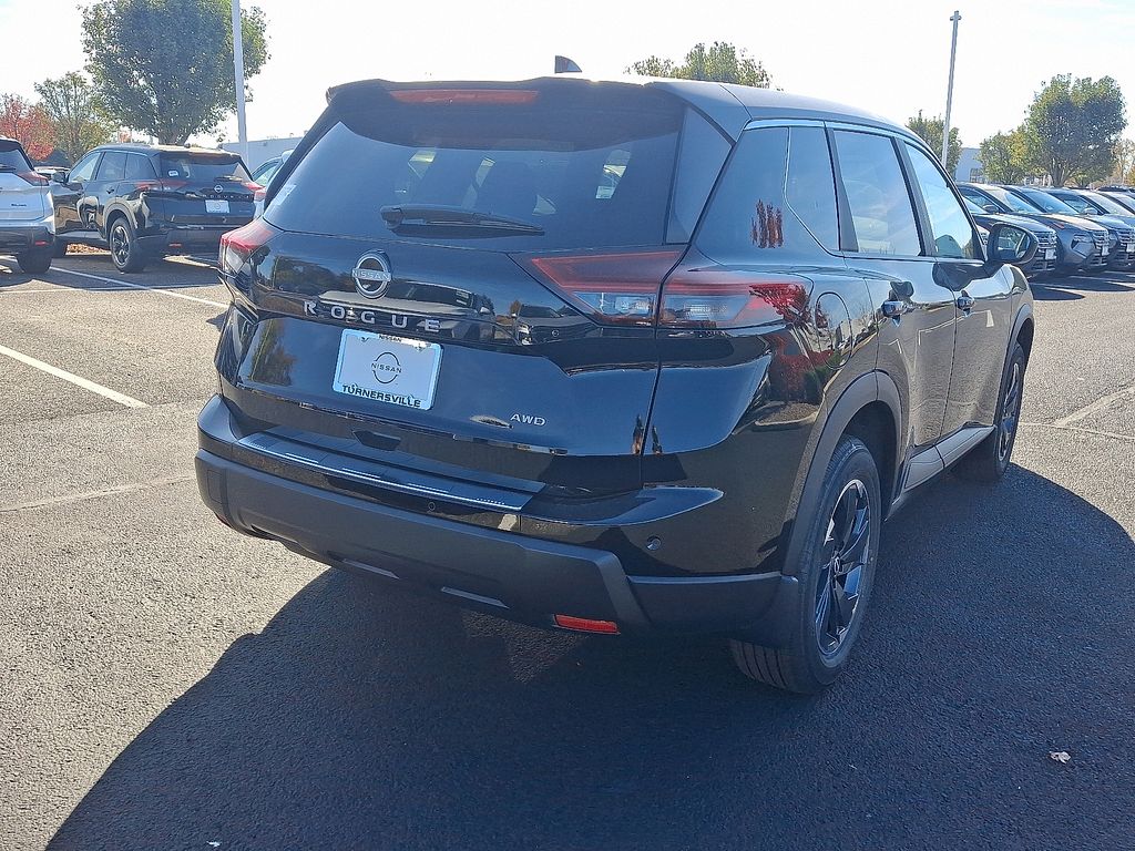 2025 Nissan Rogue SV 4