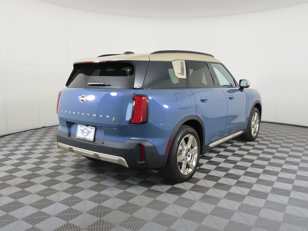 2025 MINI Cooper Countryman Signature 5