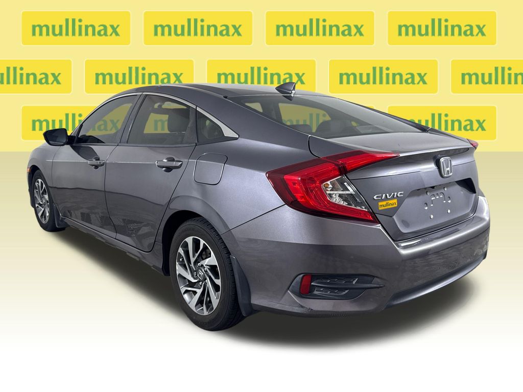 Used 2018  Honda EX image 11