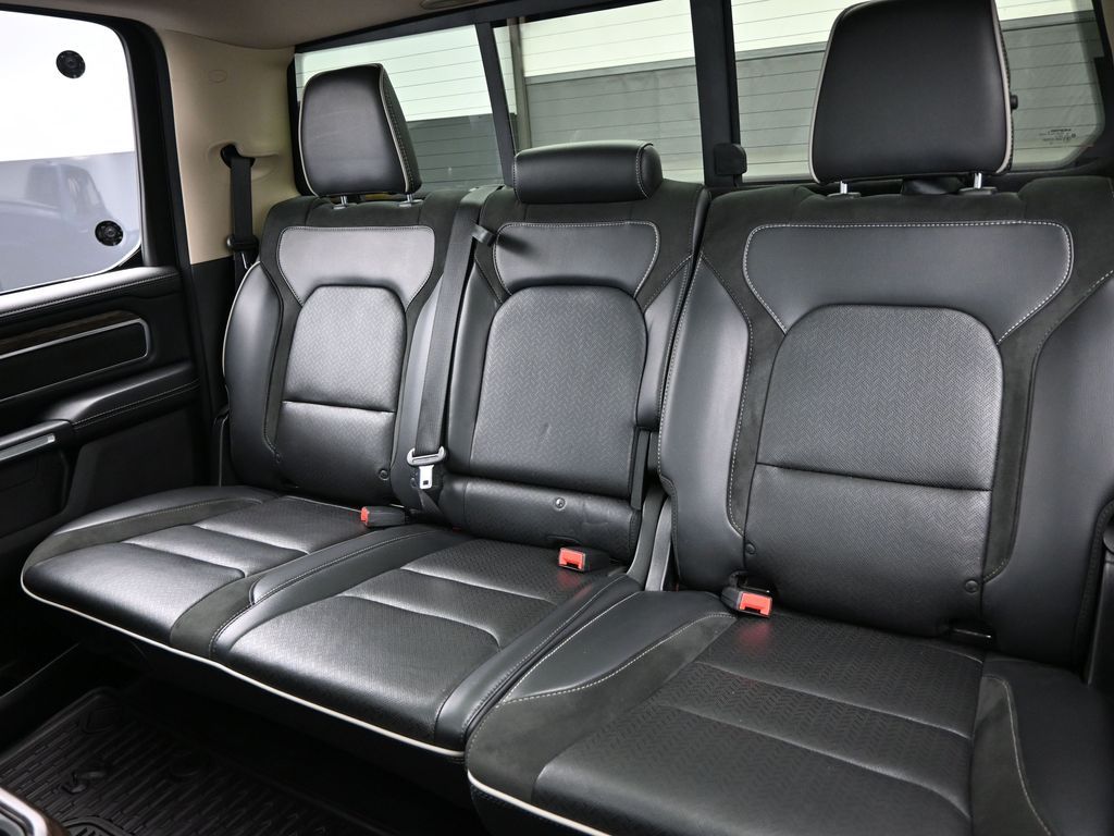 2019 Ram 1500 Laramie Crew Cab 4x4 5'7" Box
