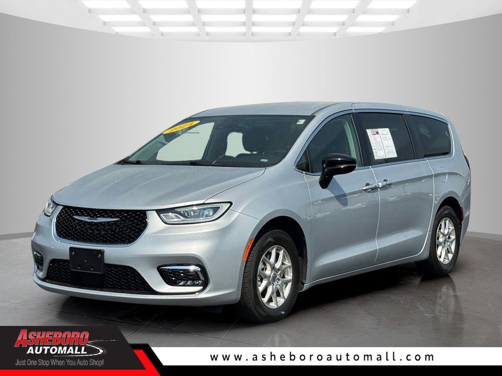 2024 Chrysler Pacifica Touring L FWD
