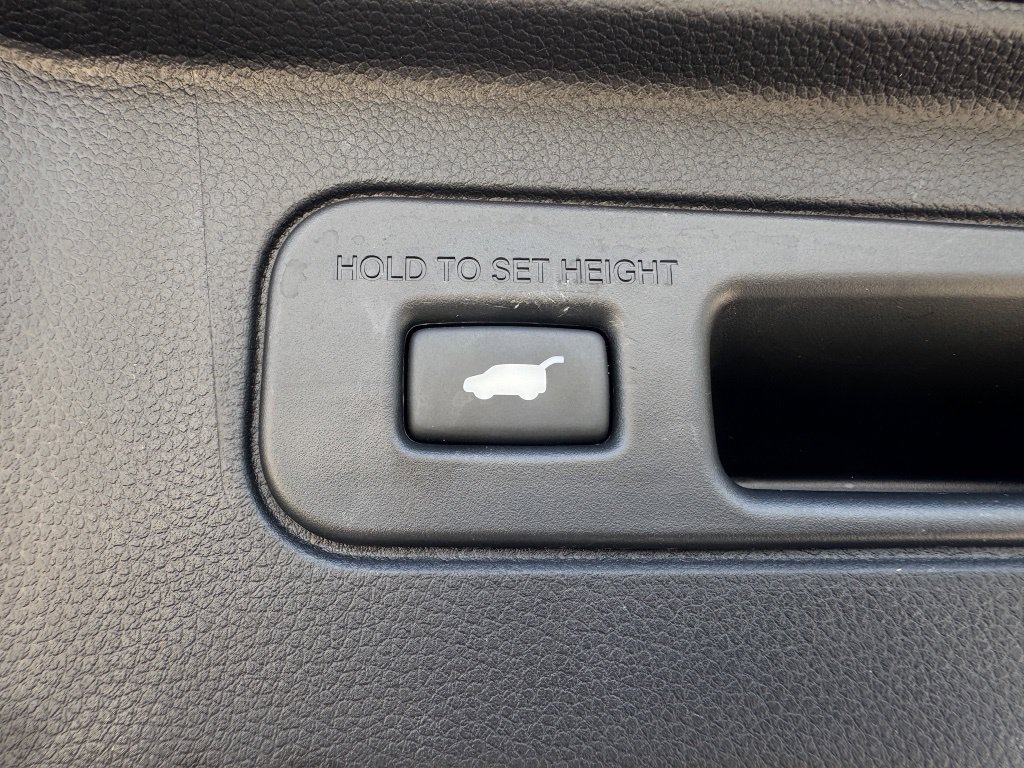 2024 Honda Pilot Touring  at Community Honda