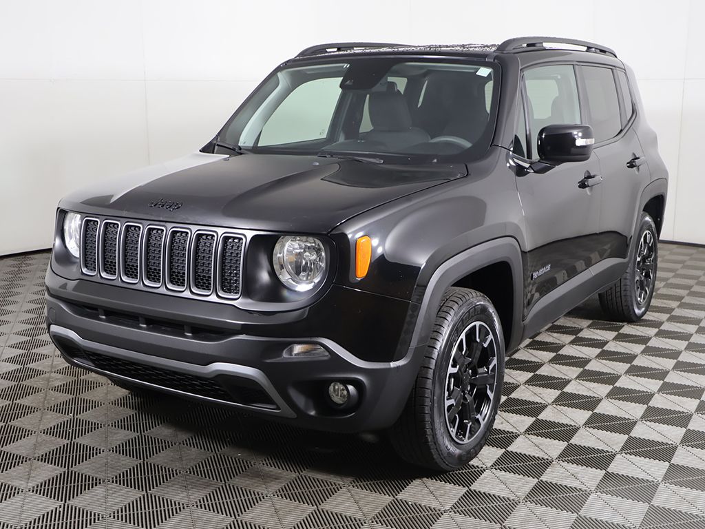 Used 2023 Black Jeep Latitude image 7