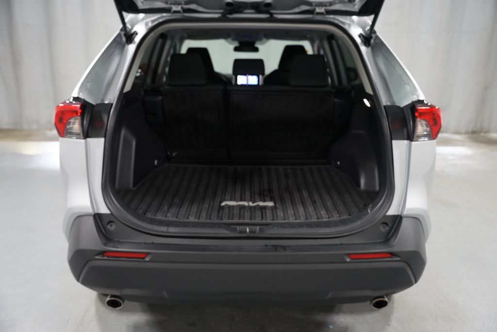 Thumbnail: 2025 Toyota RAV4 - 32