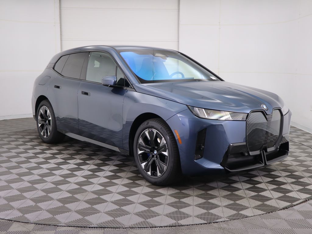 Thumbnail: 2026 BMW iX - 3