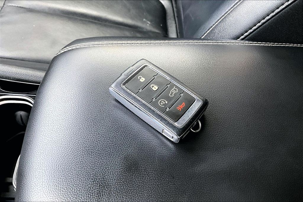 2022 Jeep Grand Cherokee L Limited White at Traditions Chevrolet