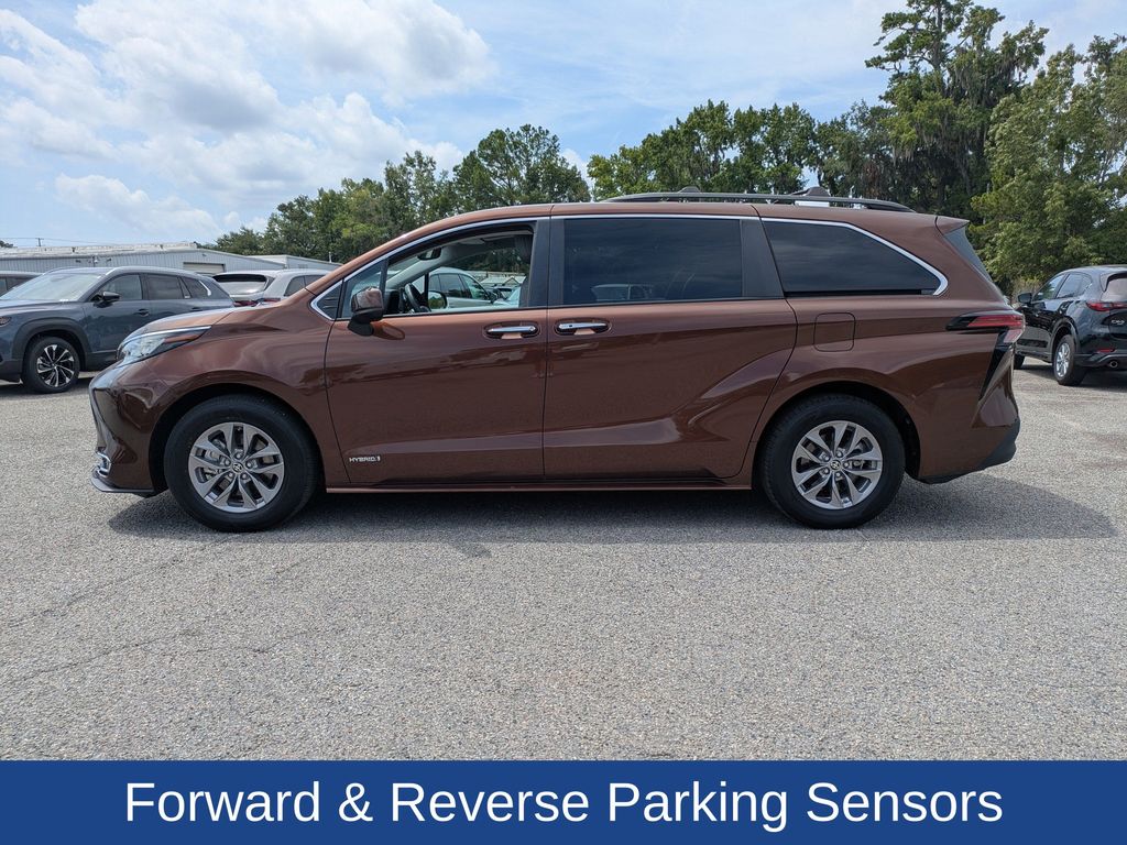 2021 Toyota Sienna XLE