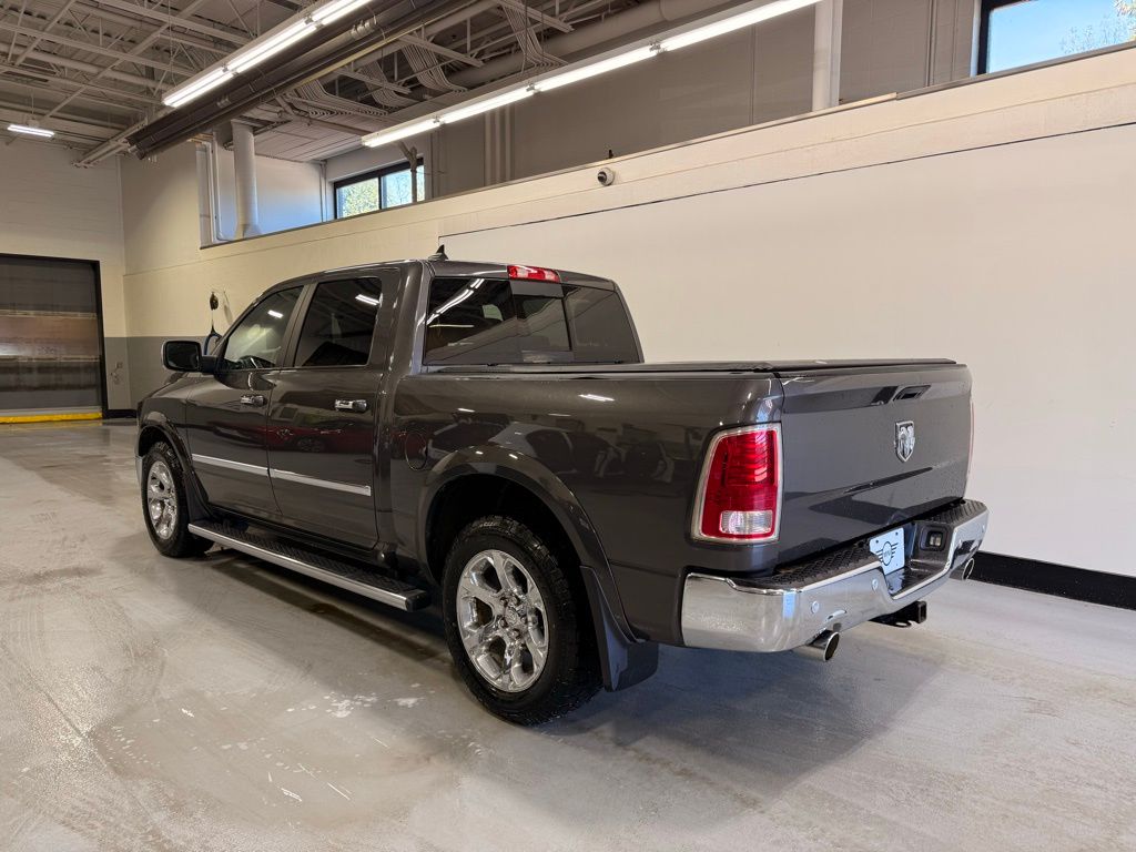 2015 RAM 1500 Laramie 3