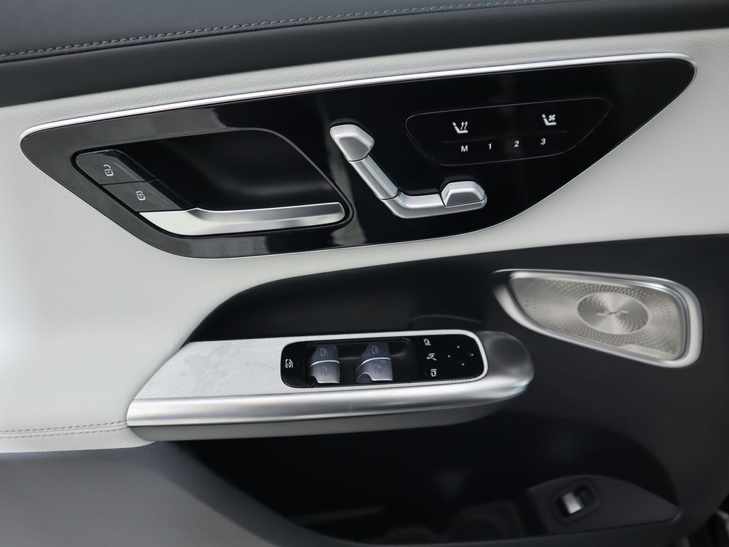 Thumbnail: 2026 Mercedes-Benz GLC - 25