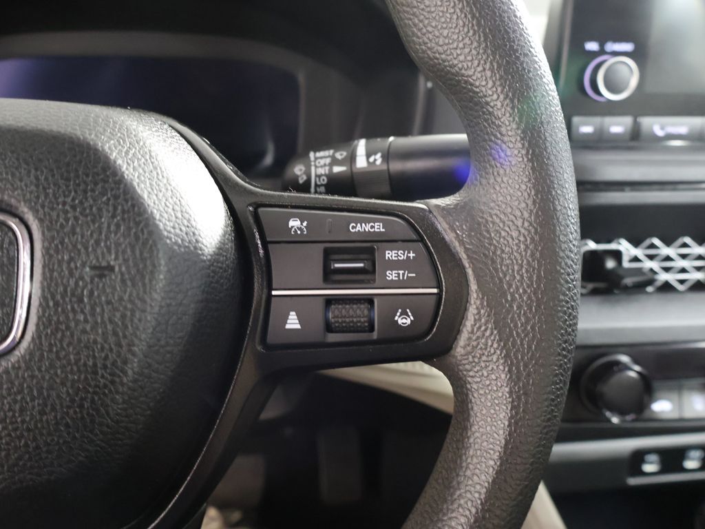 Used 2023 Red Honda LX image 36
