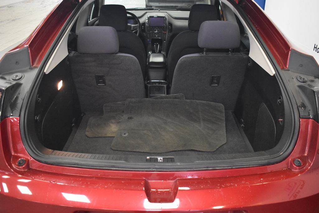 Thumbnail: 2014 Chevrolet Volt - 5