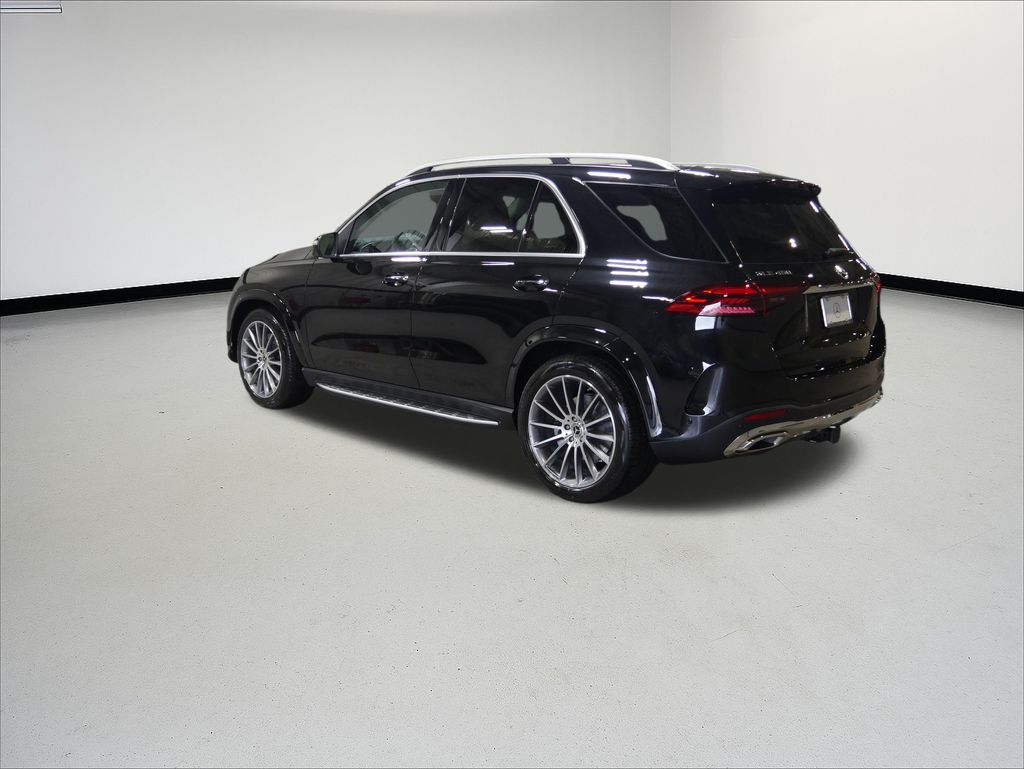 Thumbnail: 2026 Mercedes-Benz GLE - 3