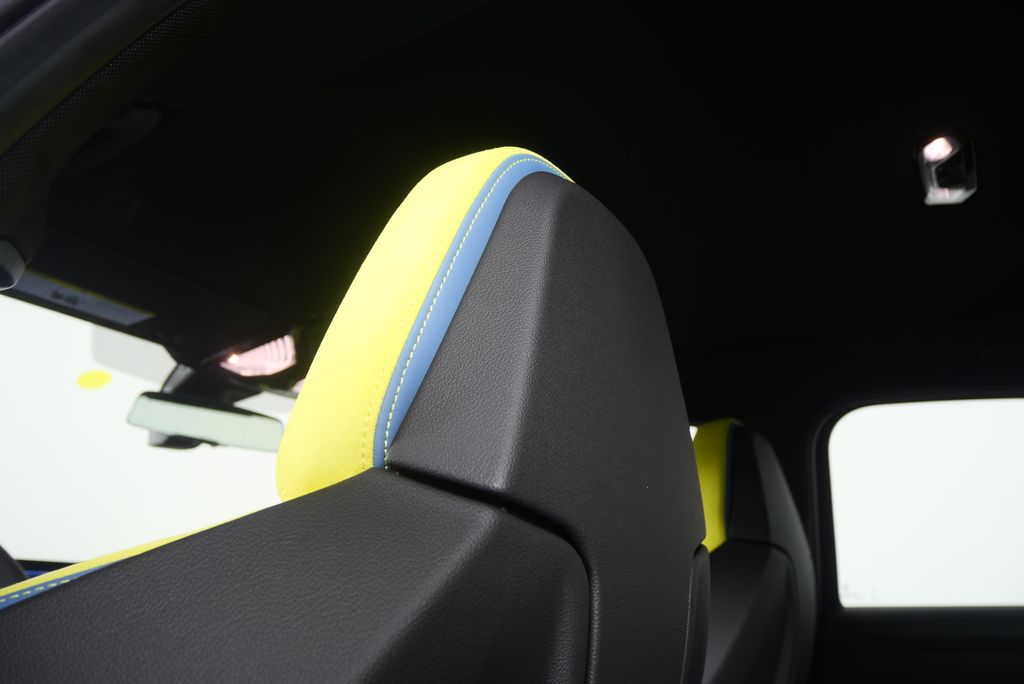 Thumbnail: 2027 BMW M3 - 21
