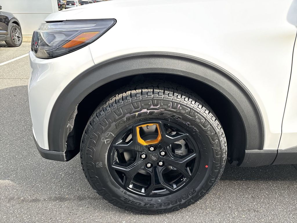 New 2026 Star White Metallic Tri-Coat Ford Tremor® image 19