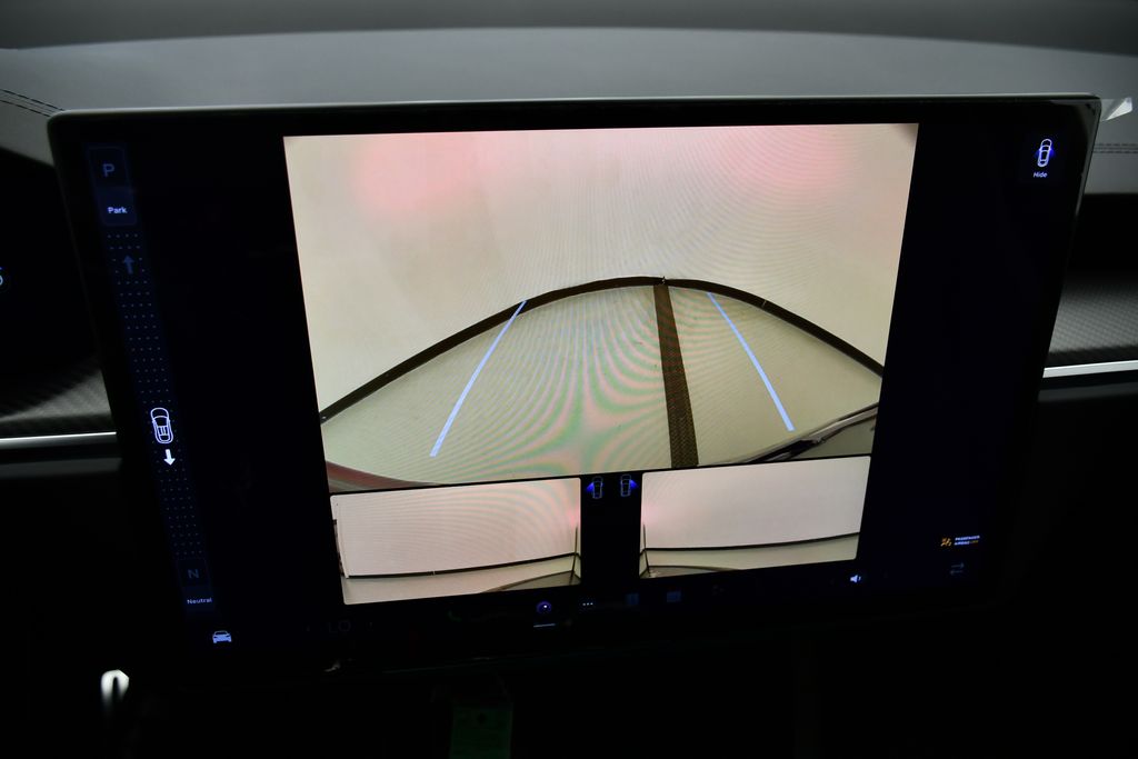 Thumbnail: 2024 Tesla Model X - 21