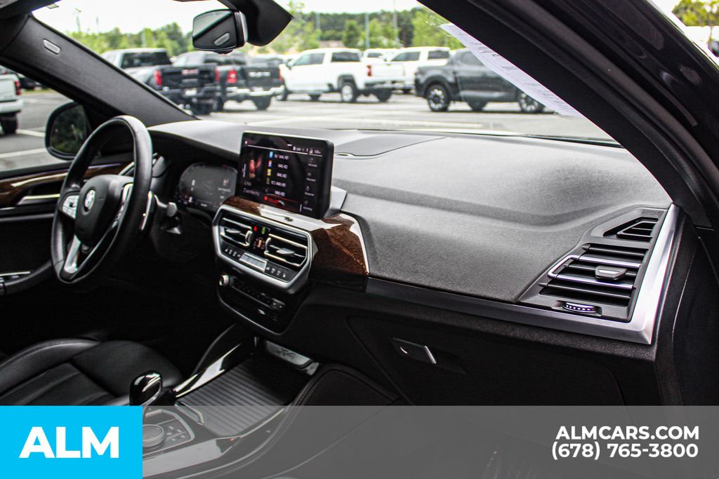 Used 2024 Gray BMW xDrive30i image 22